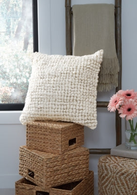 Aavie Pillow - Furniture City (CA)l