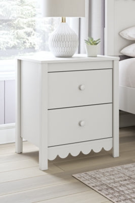 Hallityn Nightstand - Furniture City (CA)l