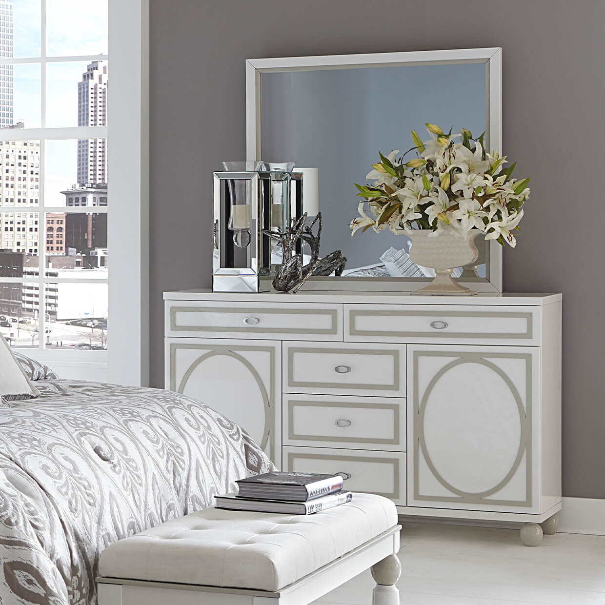 Mirror or No Mirror? The Ultimate Dresser Decision