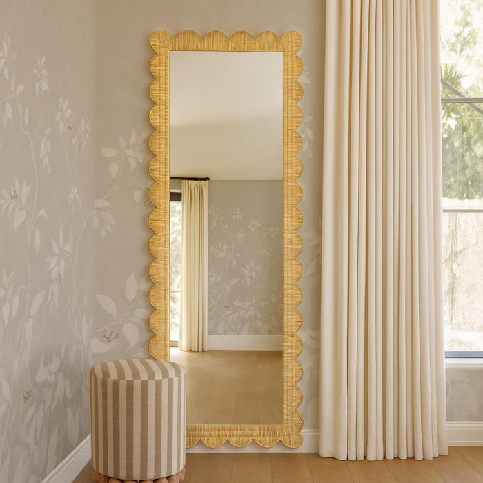 Curves vs. Lines: How to Choose the Right Mirror Shape for Your Home