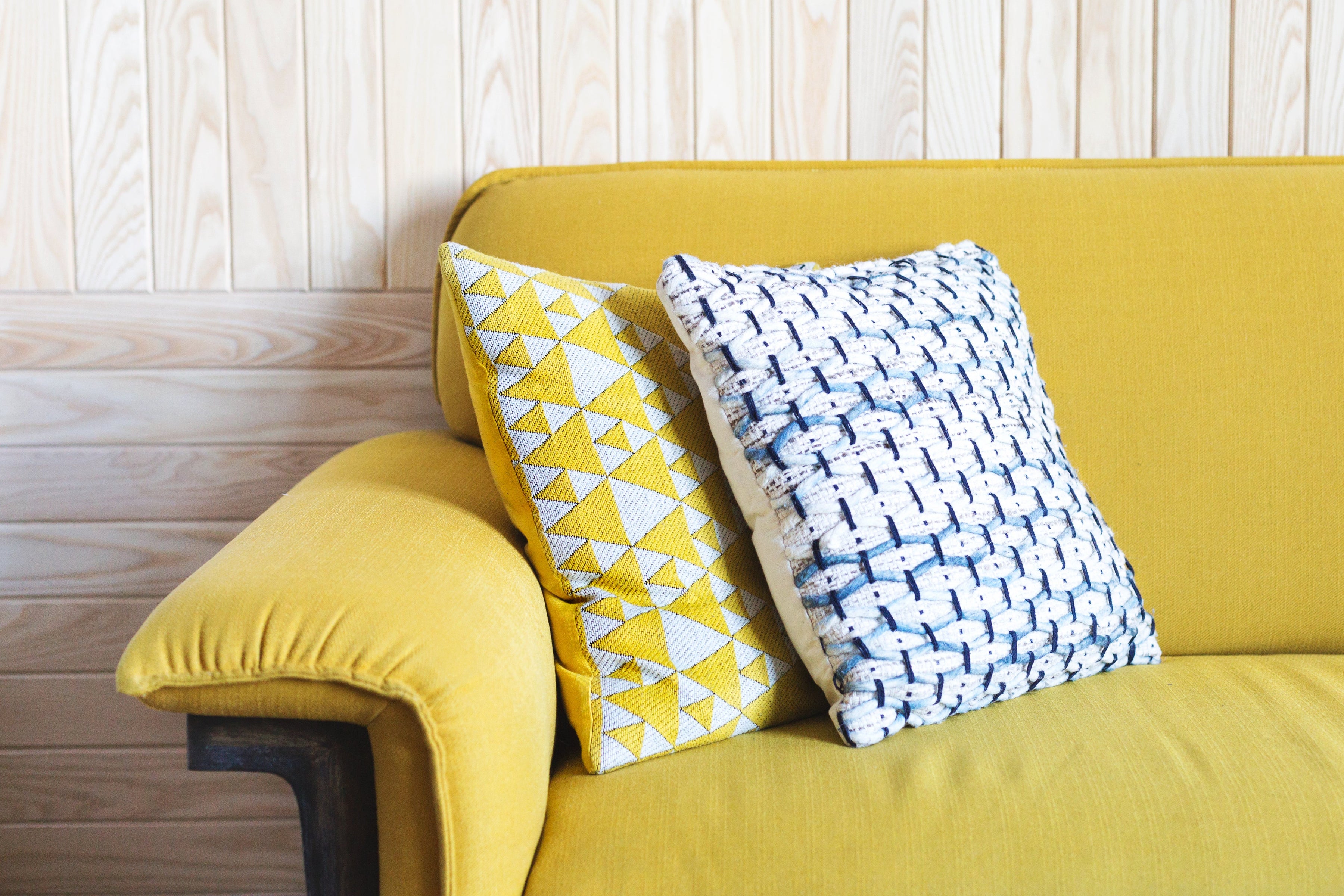 How to Choose the Right Sofa for Your Living Room | Furniture City (CA ...