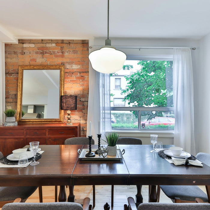 How a Dining Table Set Can Bring Family and Friends Together