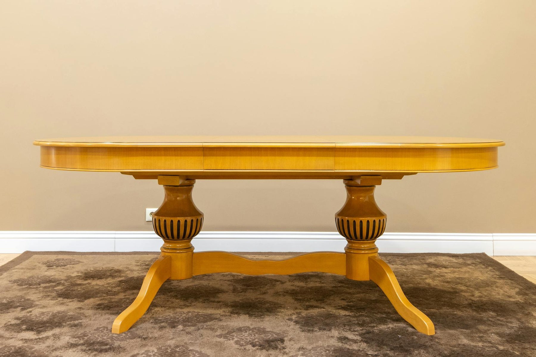 What’s the Difference Between Solid Wood and Engineered Wood Furniture?
