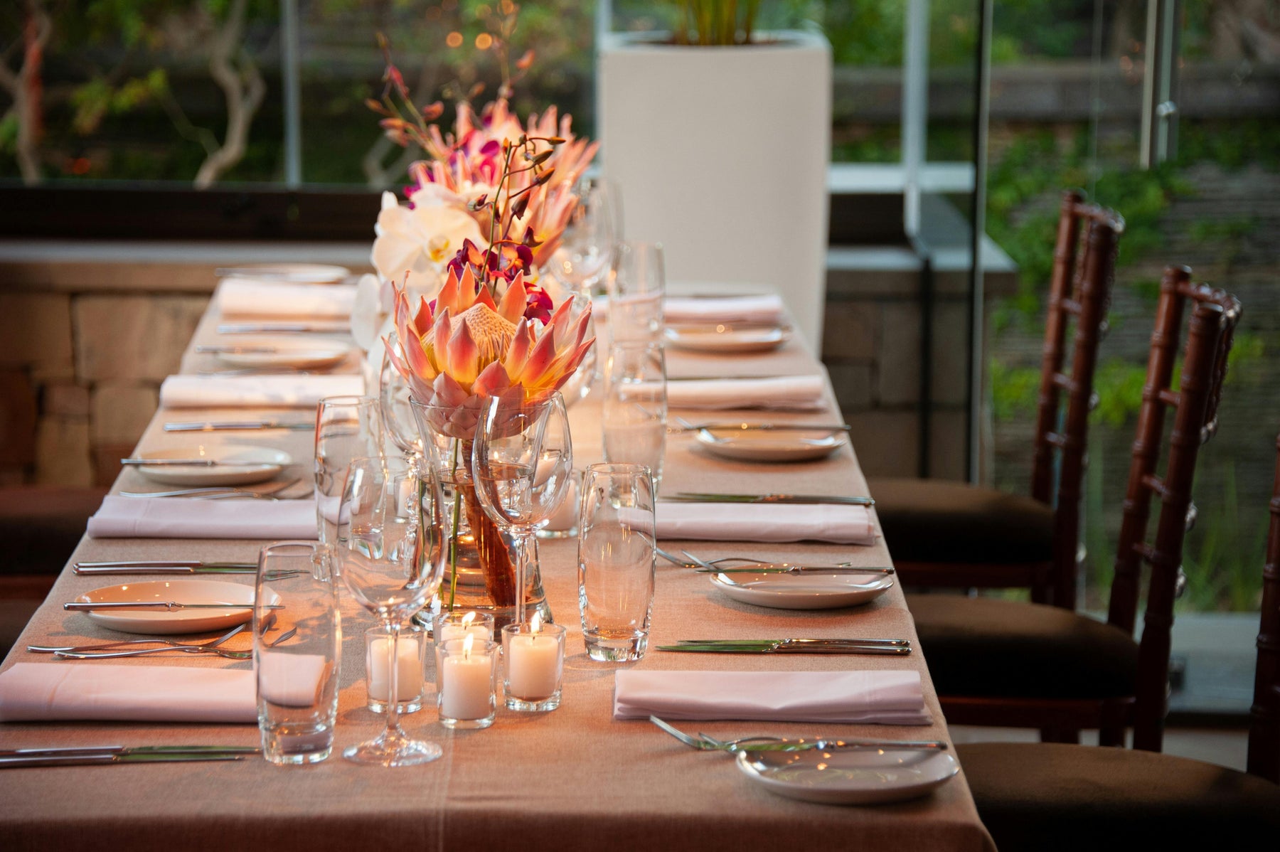 How Do You Choose the Right Dining Table for Your Space?