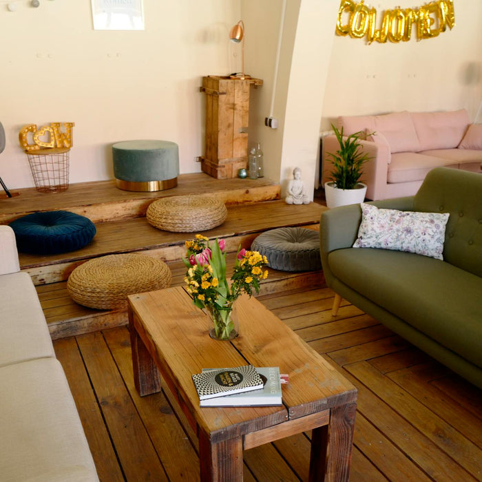 Designing a Cozy Living Room: Combining Sofas and Accent Chairs