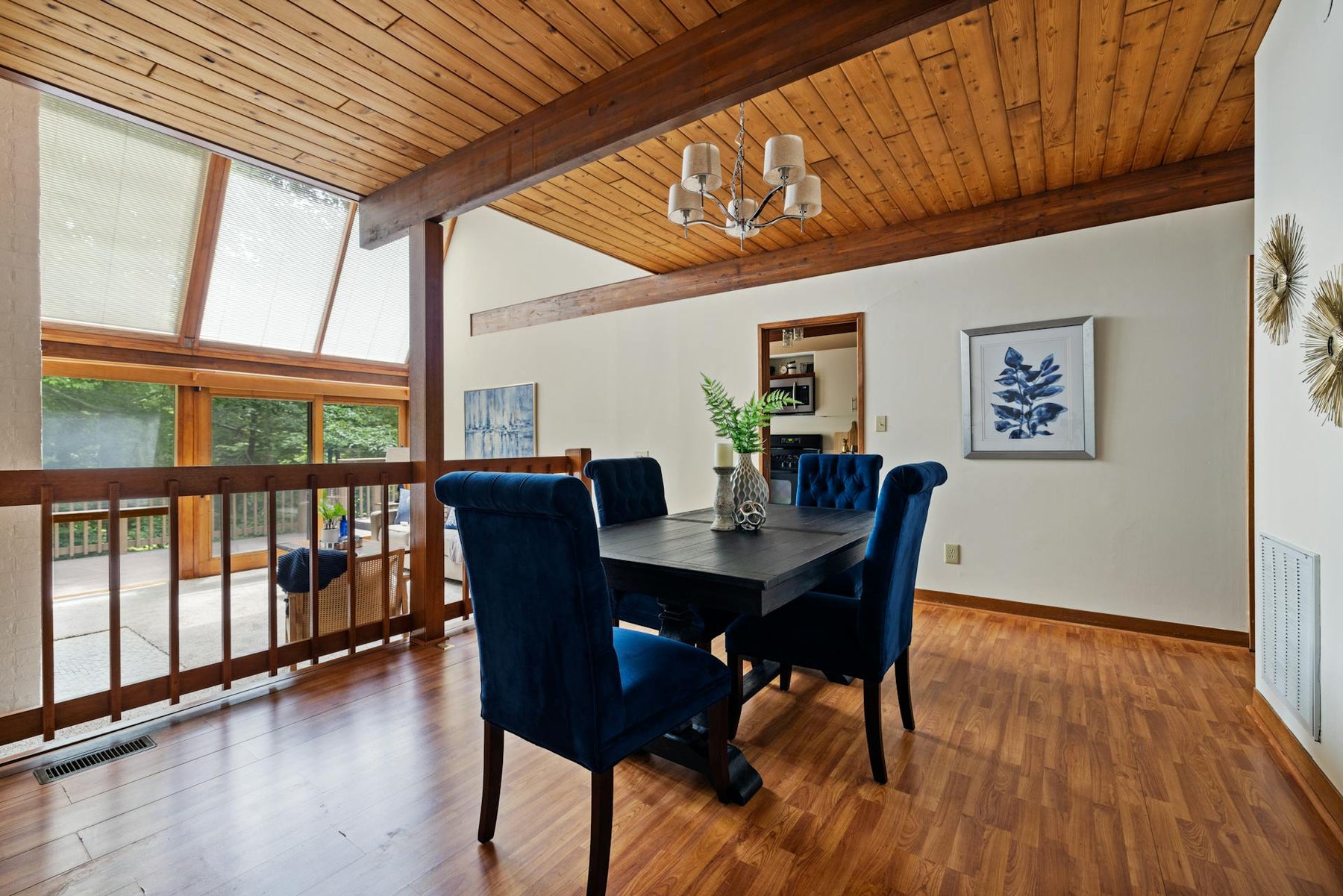 How to Create a Formal Dining Room That Balances Daily Style with Holiday Entertaining