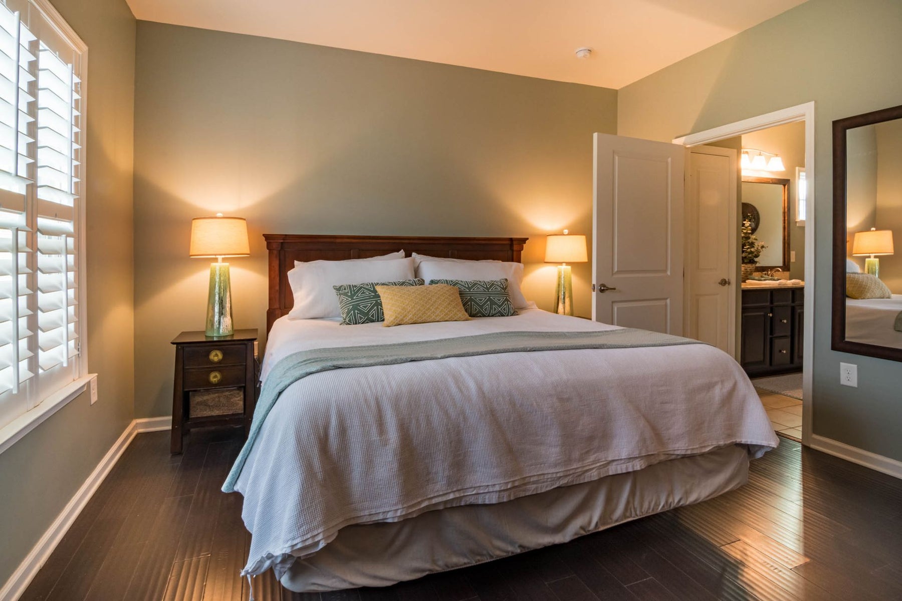 5 Crucial Mistakes People Make When Selecting an Entire Matching Bedroom Set