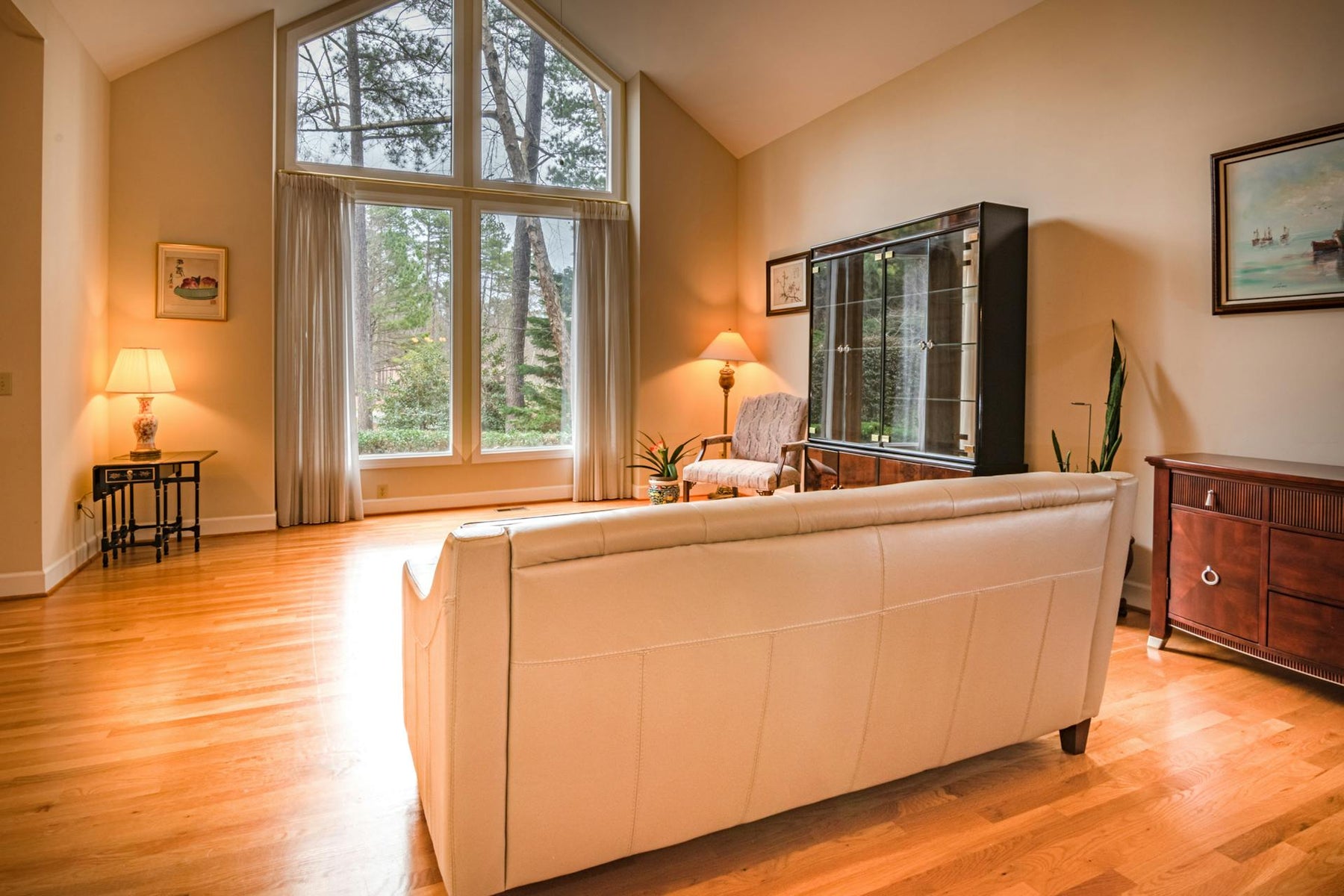 The Ultimate First-Time Homebuyer’s Guide to Furnishing a Brand New House Room by Room