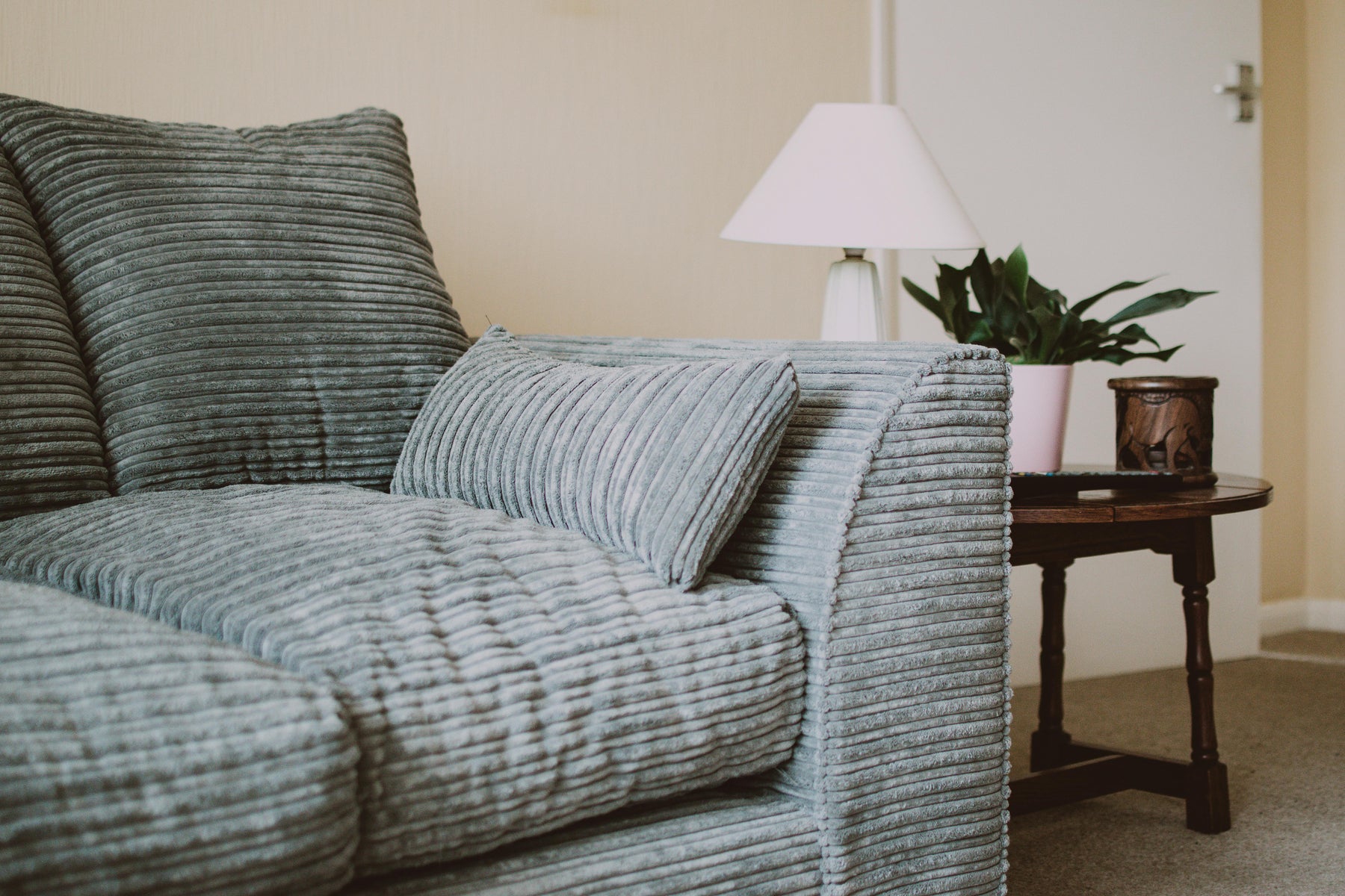 Best Upholstery Fabrics for Sofas and Chairs: Durability Meets Design