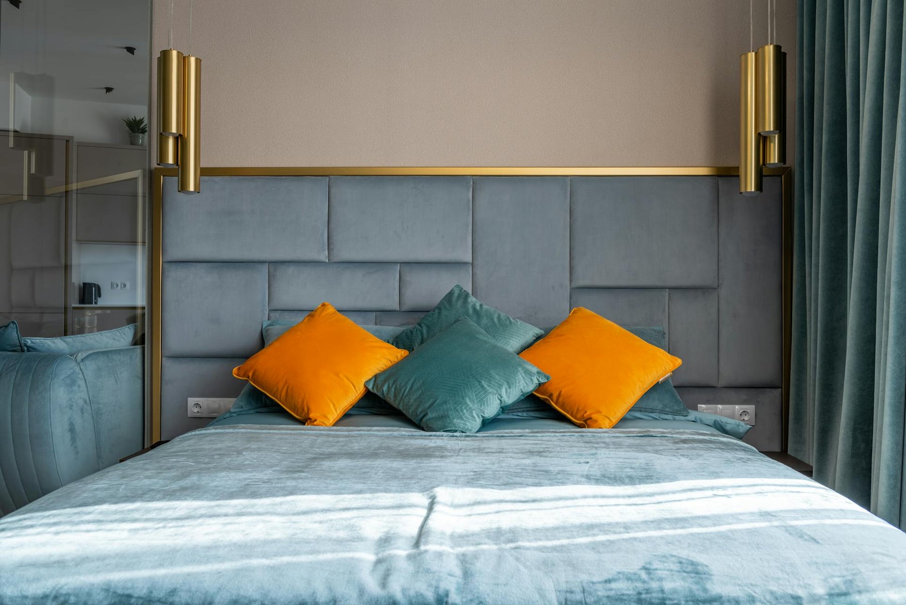 Color Psychology in Home Furnishings: Choosing Hues That Uplift