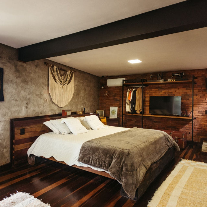 Maximizing Bedroom Storage: Smart Organizational Strategies for Smaller Spaces
