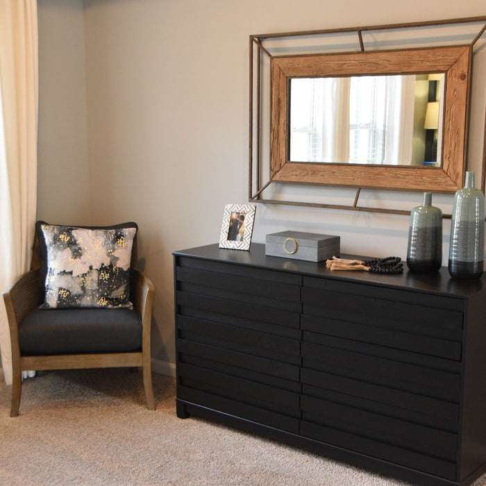 How to Select Storage Dressers That Maximize Bedroom Organization Without Sacrificing Floor Space