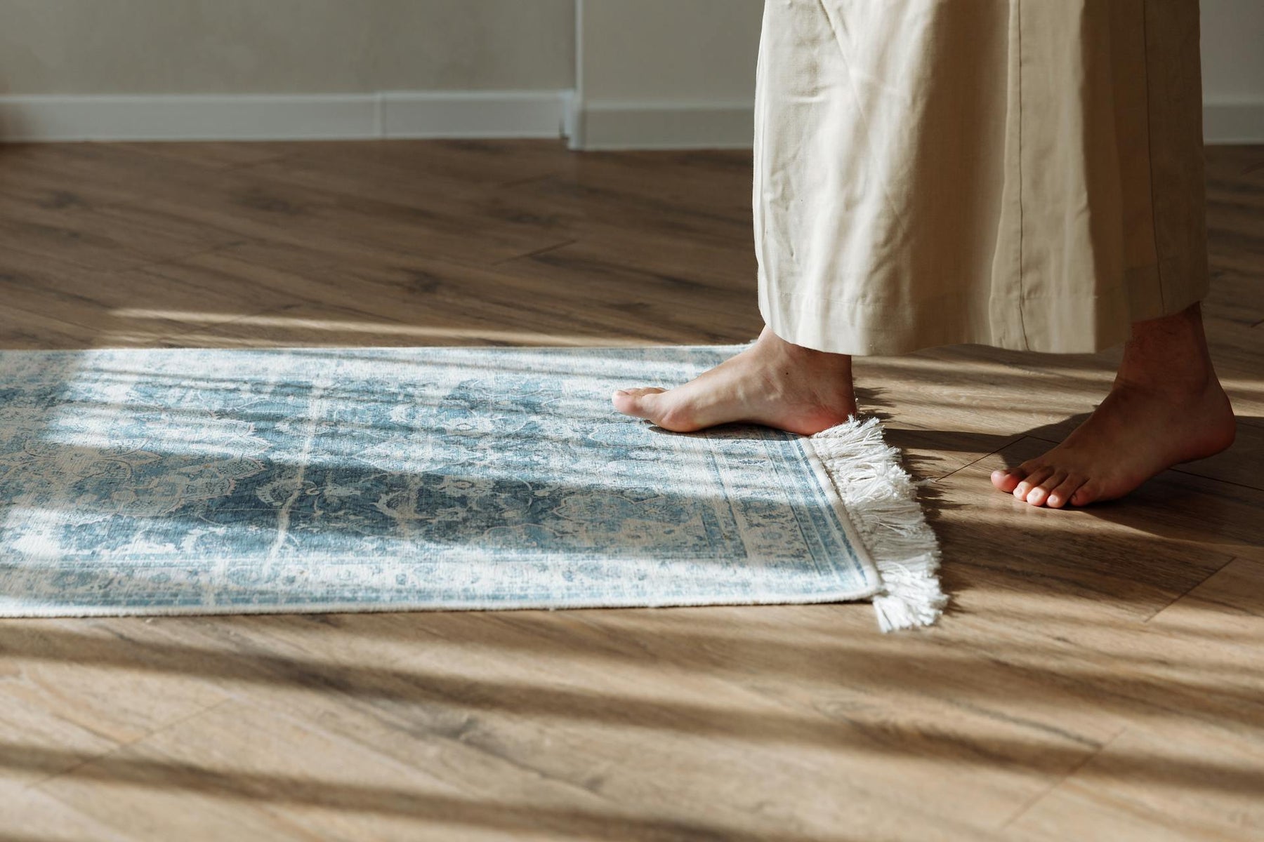What Size Rug Do I Need for My Living Room?