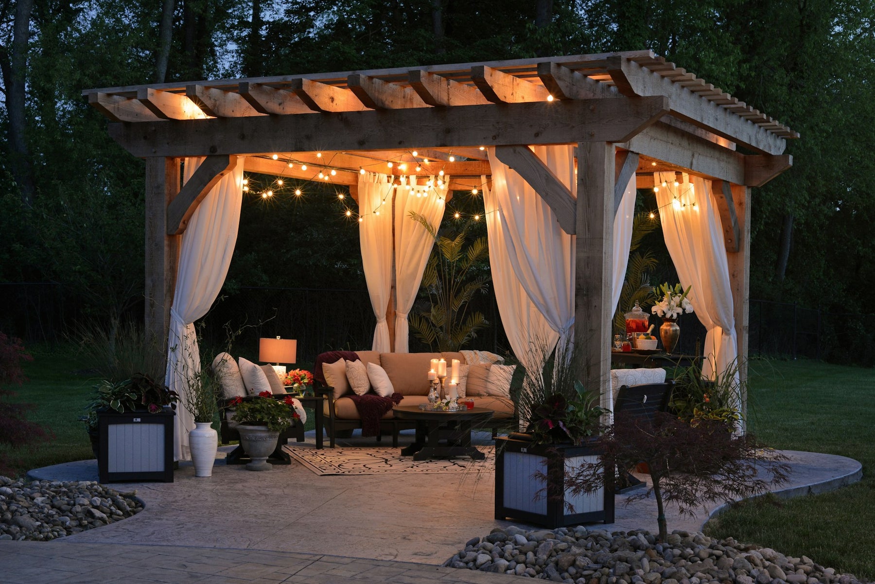 Designing a Cozy and Functional Outdoor Space