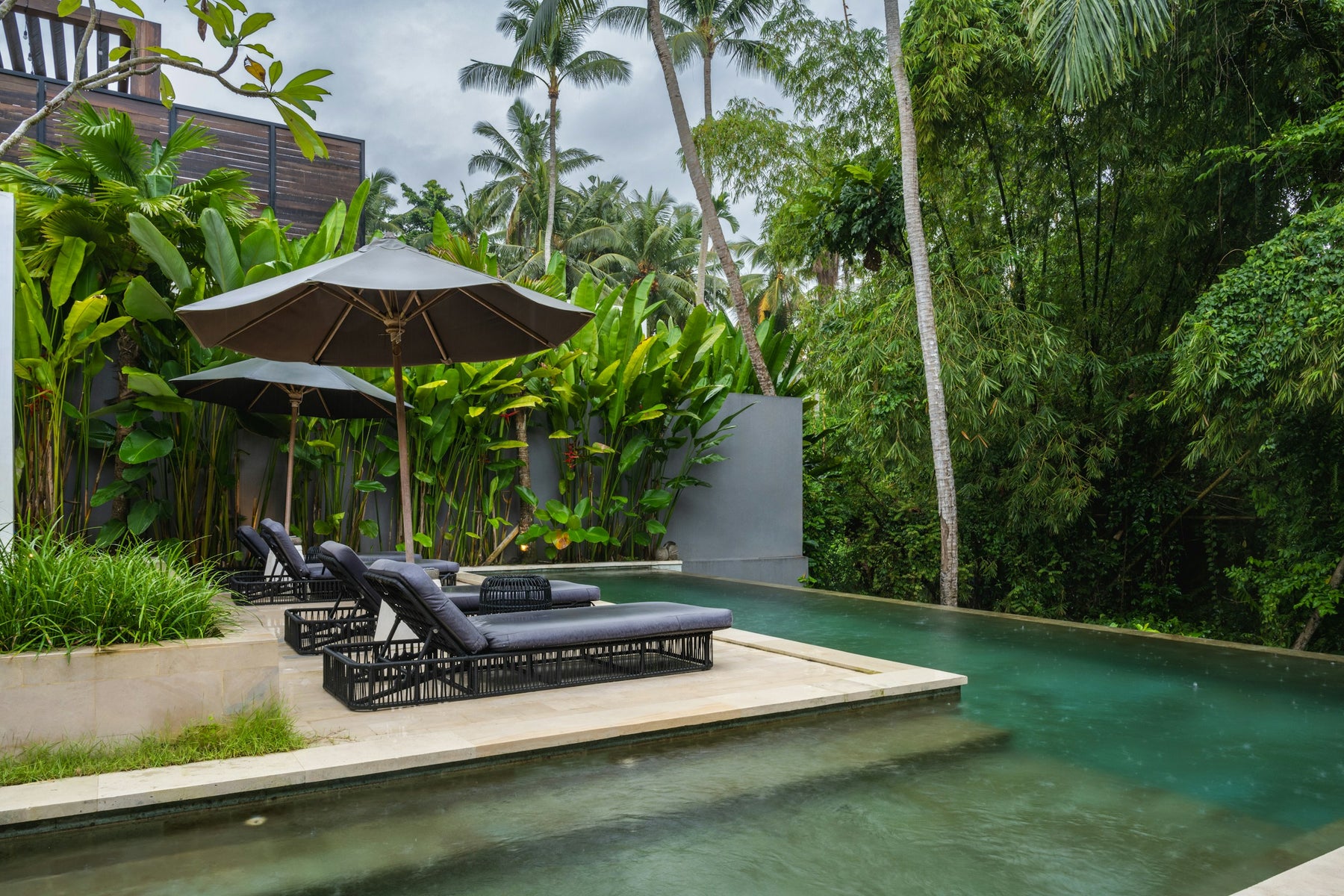 Outdoor Pool Furniture: Creating a Relaxing Oasis