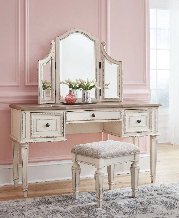 Choosing The Right Vanity Dresser For Your Room