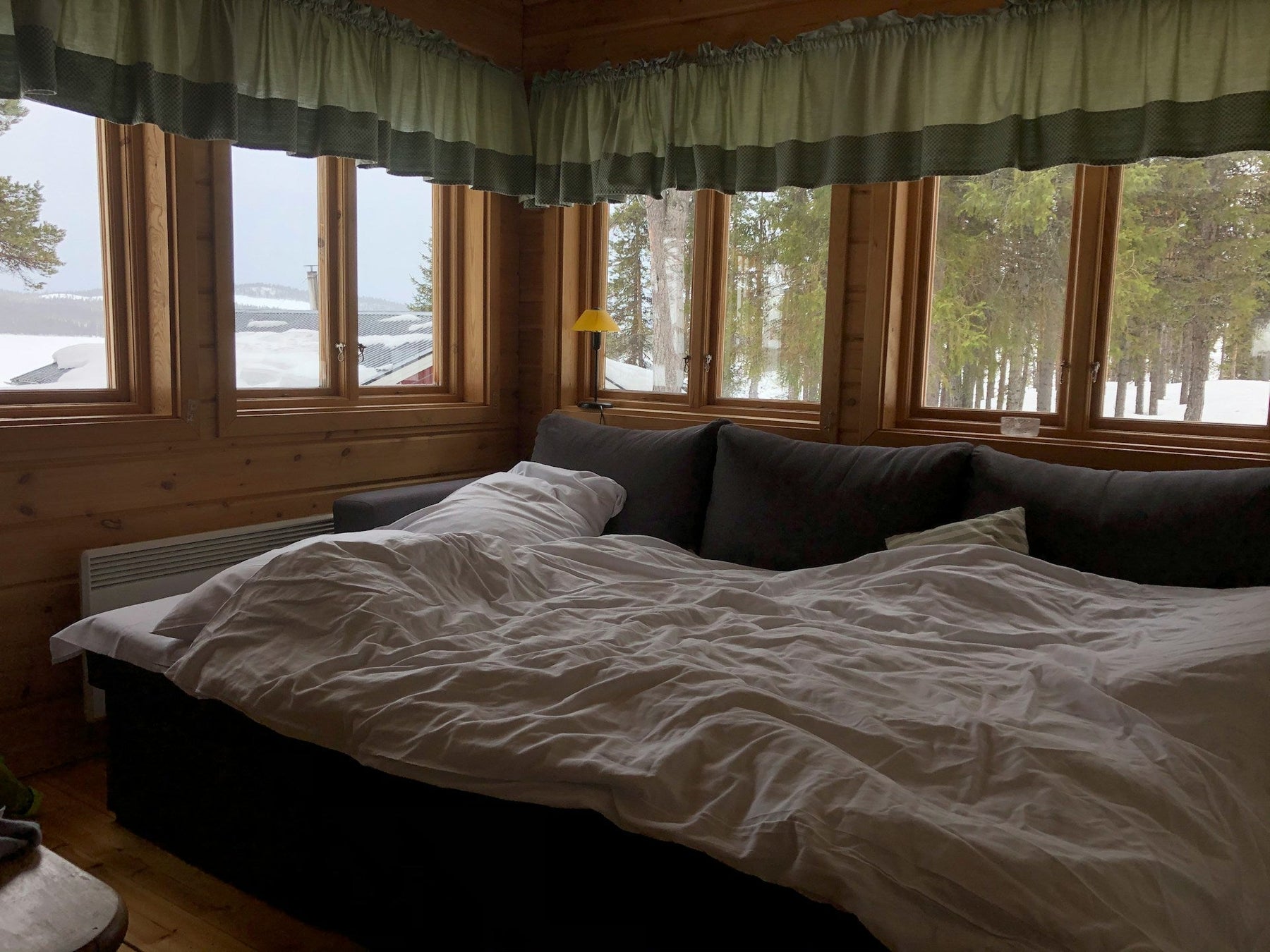 How to Style a Sleeper Sofa Without Compromising Comfort