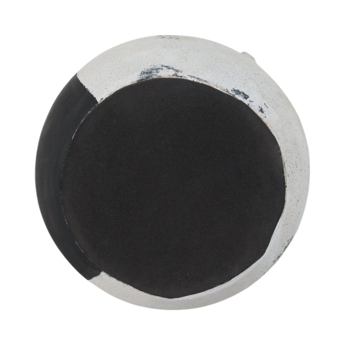 10-black-patch-modern-terracotta-vase-ivory-blk-7