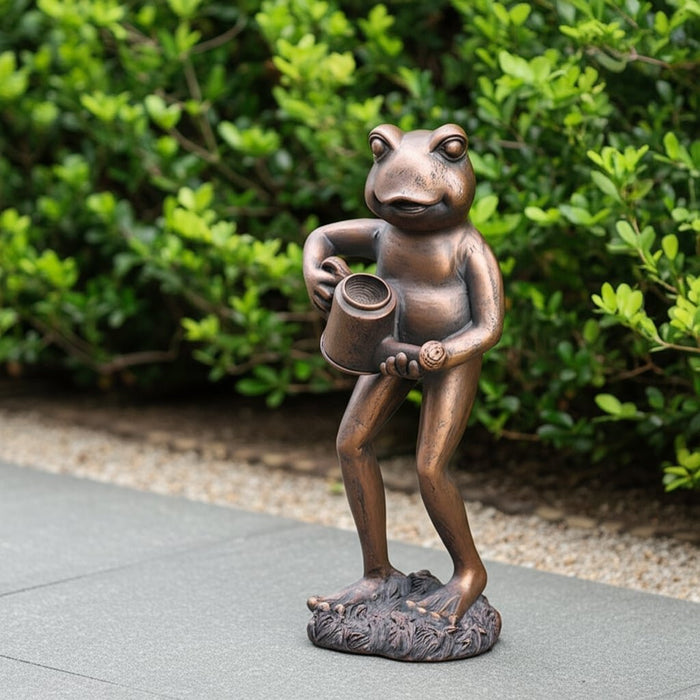 10-frog-with-watering-can-bronze-12
