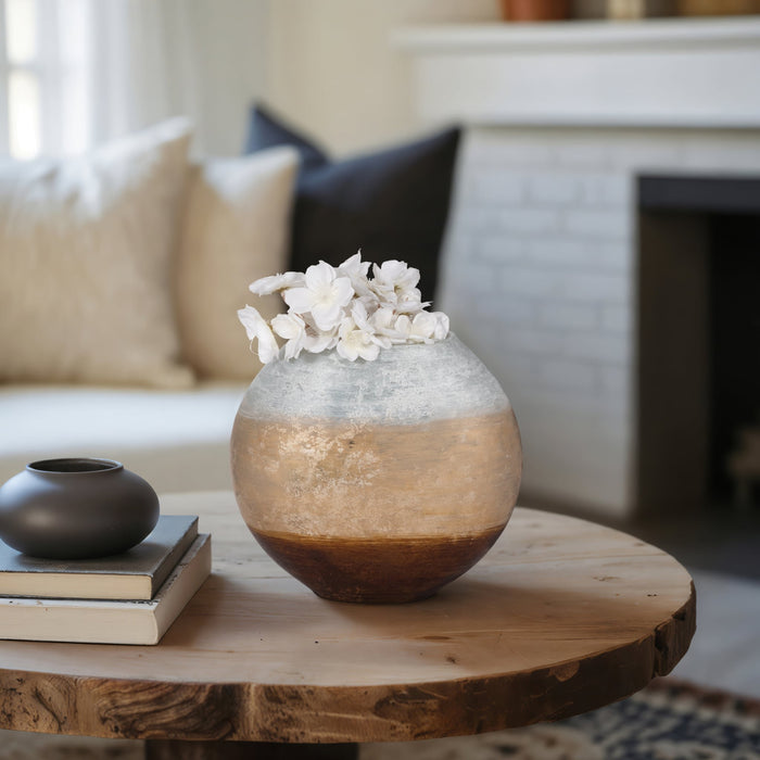 10-gold-ombre-round-vase-white-gold-11