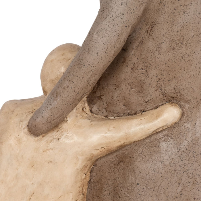 10-parent-and-child-hugging-multi-5