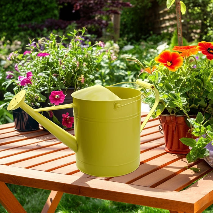10x20-watering-can-yellow-10