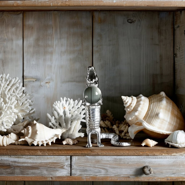 10x7-crocodile-holding-acrylic-ball-silver-10