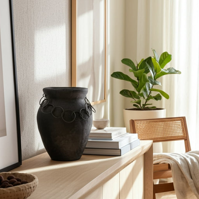 10x8-rustic-vase-with-chain-black-10