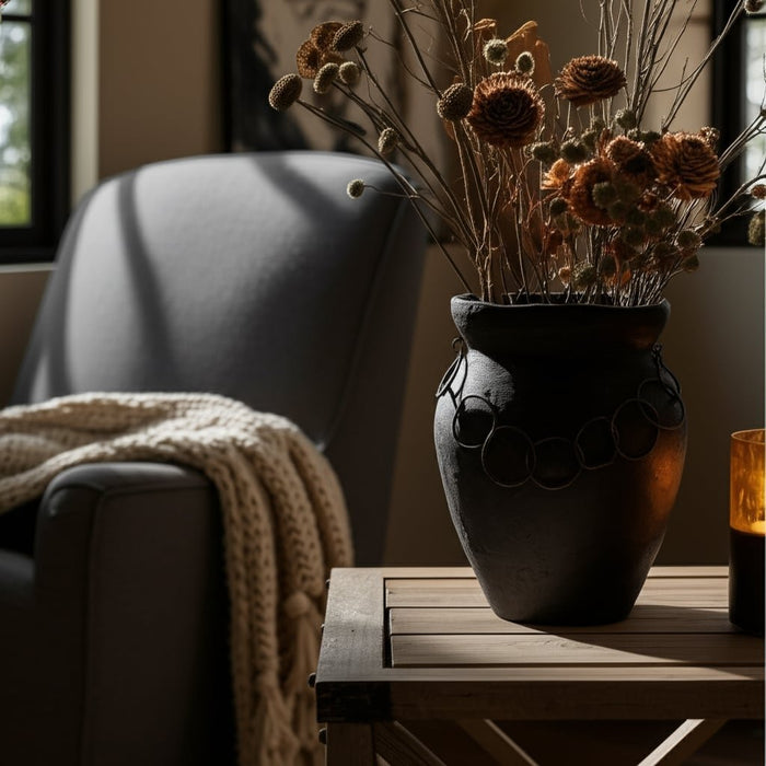 10x8-rustic-vase-with-chain-black-11