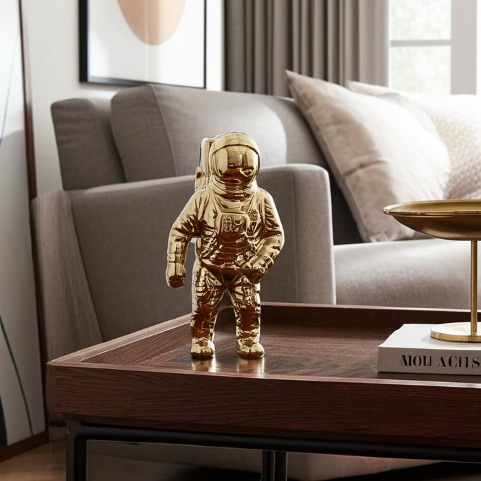 11-astronaut-statuette-gold-12