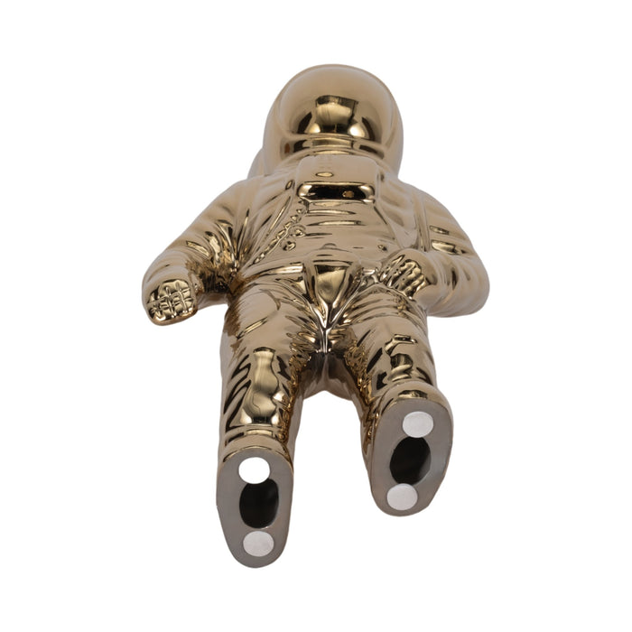 11-astronaut-statuette-gold-7