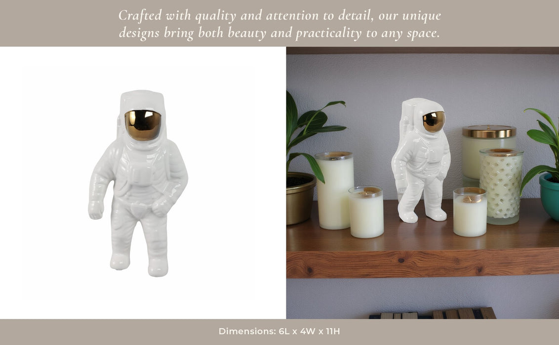 11-astronaut-statuette-white-gold-15