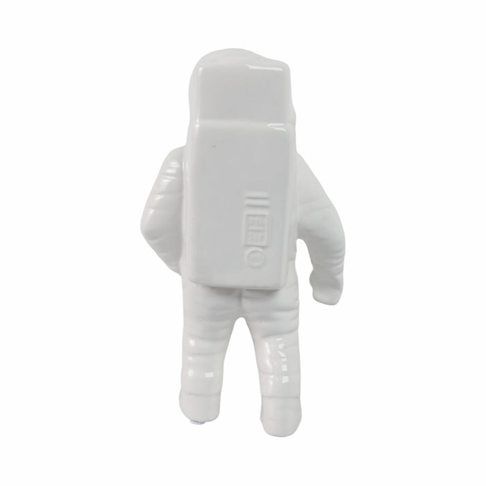 11-astronaut-statuette-white-gold-4