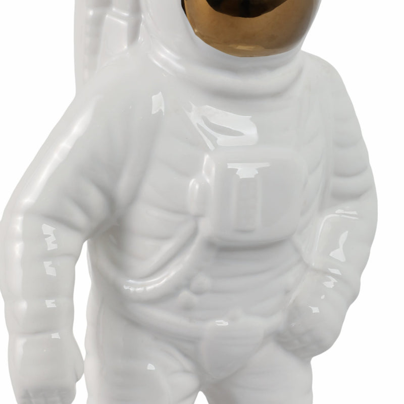 11-astronaut-statuette-white-gold-6