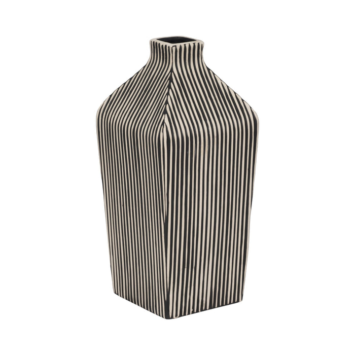 11-lines-square-vase-black-white-3