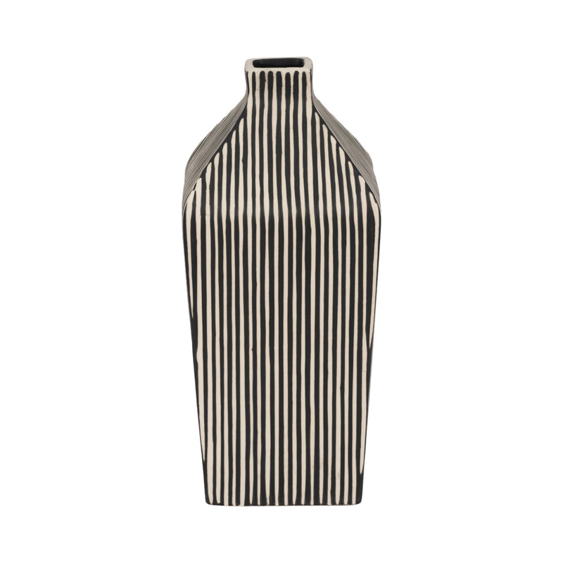 11-lines-square-vase-black-white-4