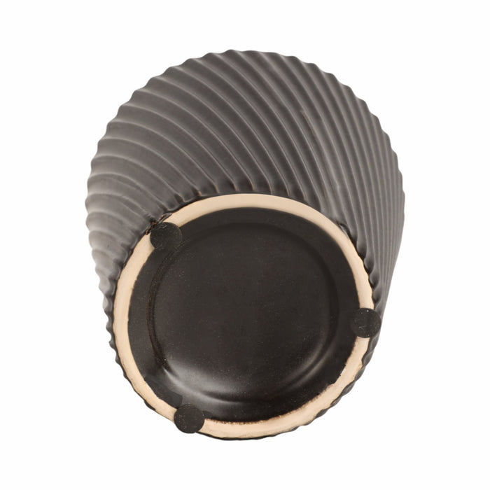 11-modern-totem-vase-black-6