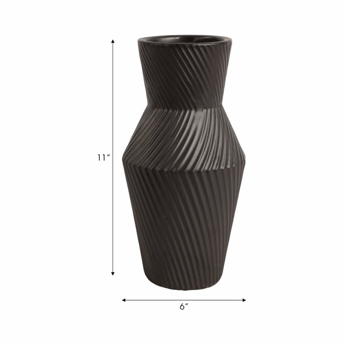 11-modern-totem-vase-black-7