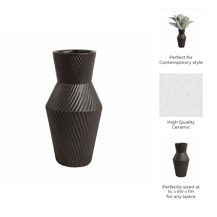 11-modern-totem-vase-black-8