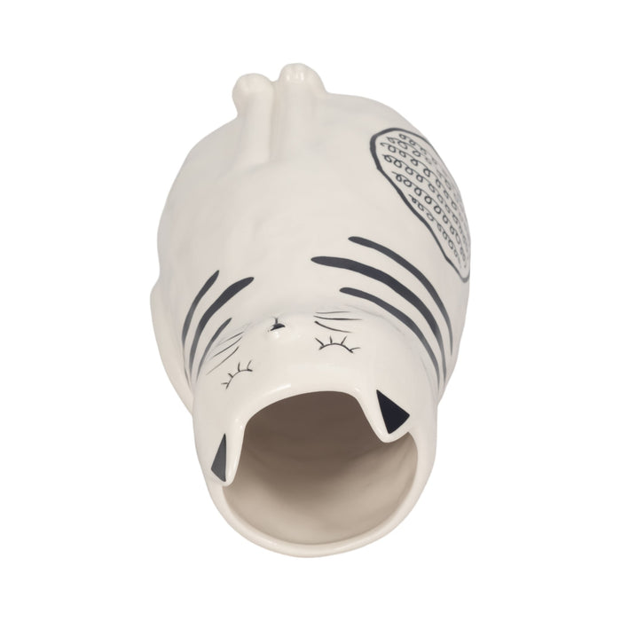 11-sitting-pretty-kitty-with-vase-opening-white-6