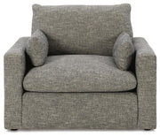 dramatic-oversized-chair-3