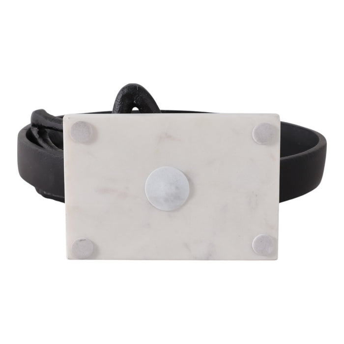 11x10-avid-reader-on-marble-base-black-white-7