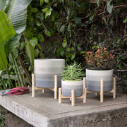 12-ceramic-planter-w-wood-stand-beige-mix-11