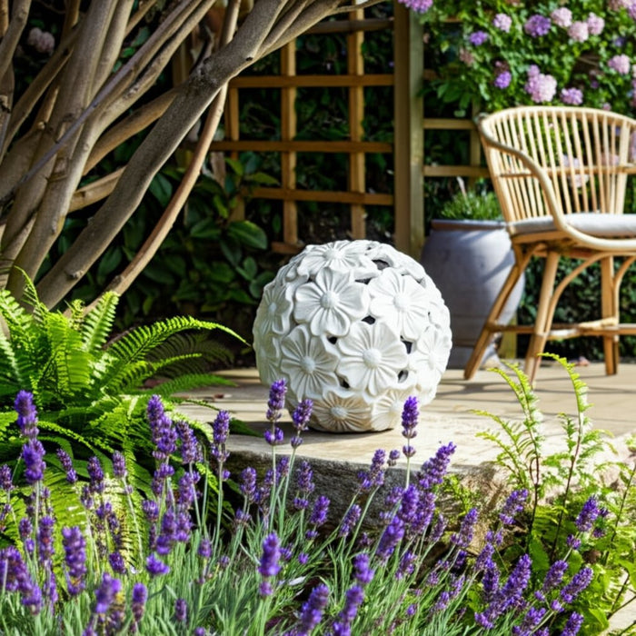 12-flower-cut-out-garden-orb-white-10