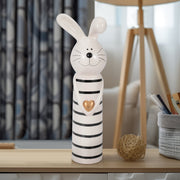 12-lines-bunny-with-gold-heart-white-black-11