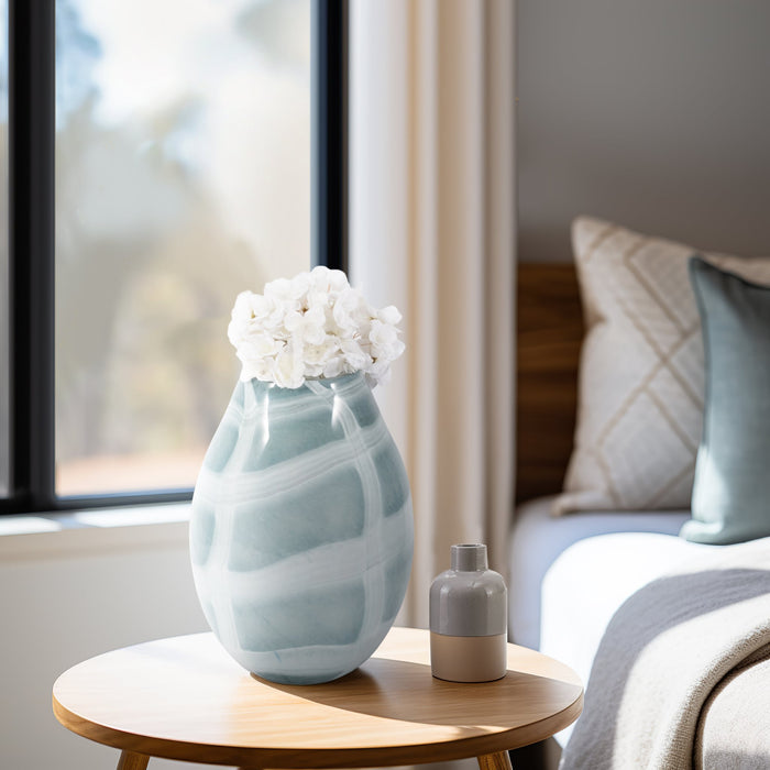 12-slim-swirled-vase-blue-white-11