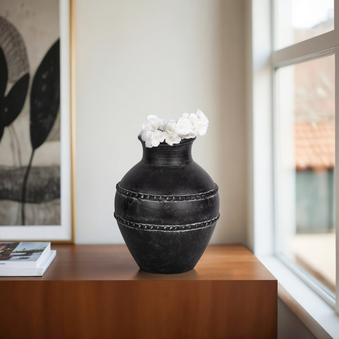 14-traditional-terracotta-vase-black-10