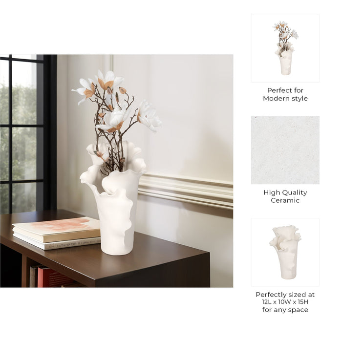 15x11-handmade-flutter-vase-white-10