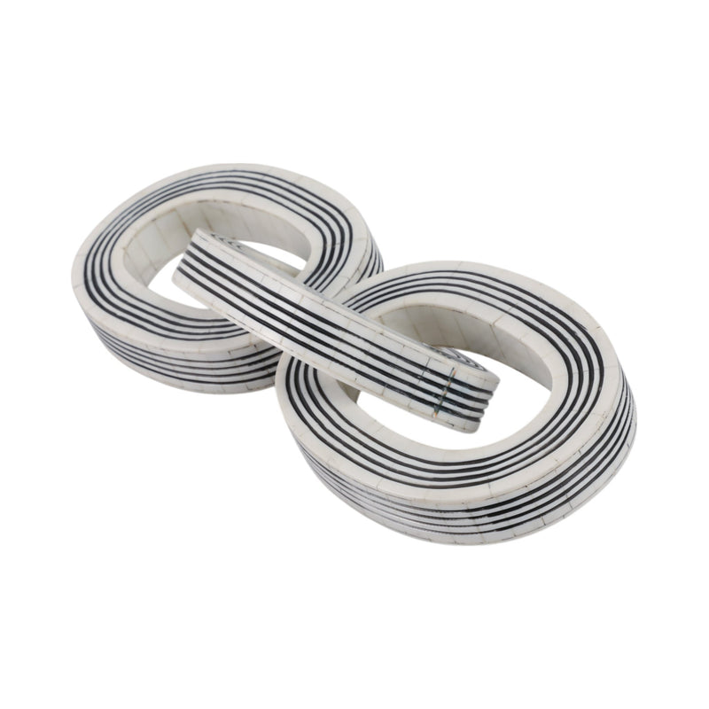15x5-3-link-resin-chain-with-lines-white-black-2