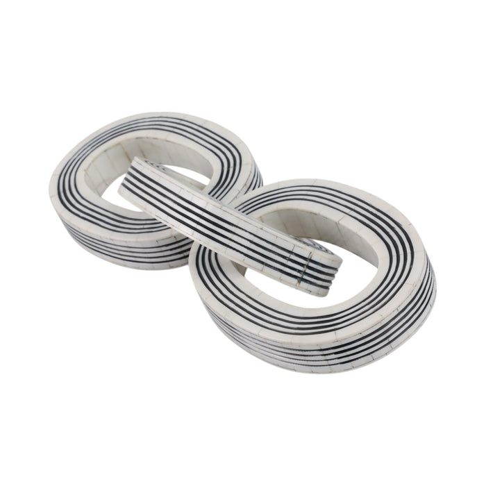 15x5-3-link-resin-chain-with-lines-white-black-2